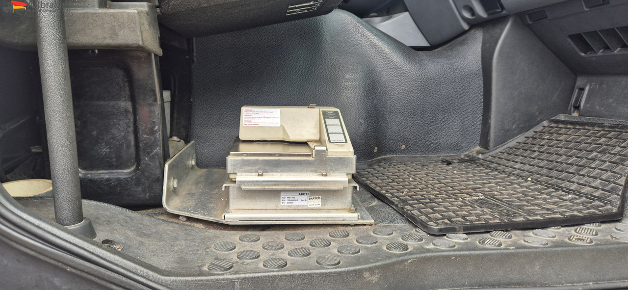 Mercedes-Benz Actros 2536 L 3 Kammern, 19500 L, mp3, Oben Unten Befüllung - Camión cisterna: foto 3 Mercedes-Benz Actros 2536 L 3 Kammern, 19500 L, mp3, Oben Unten Befüllung - Camión cisterna: foto 3