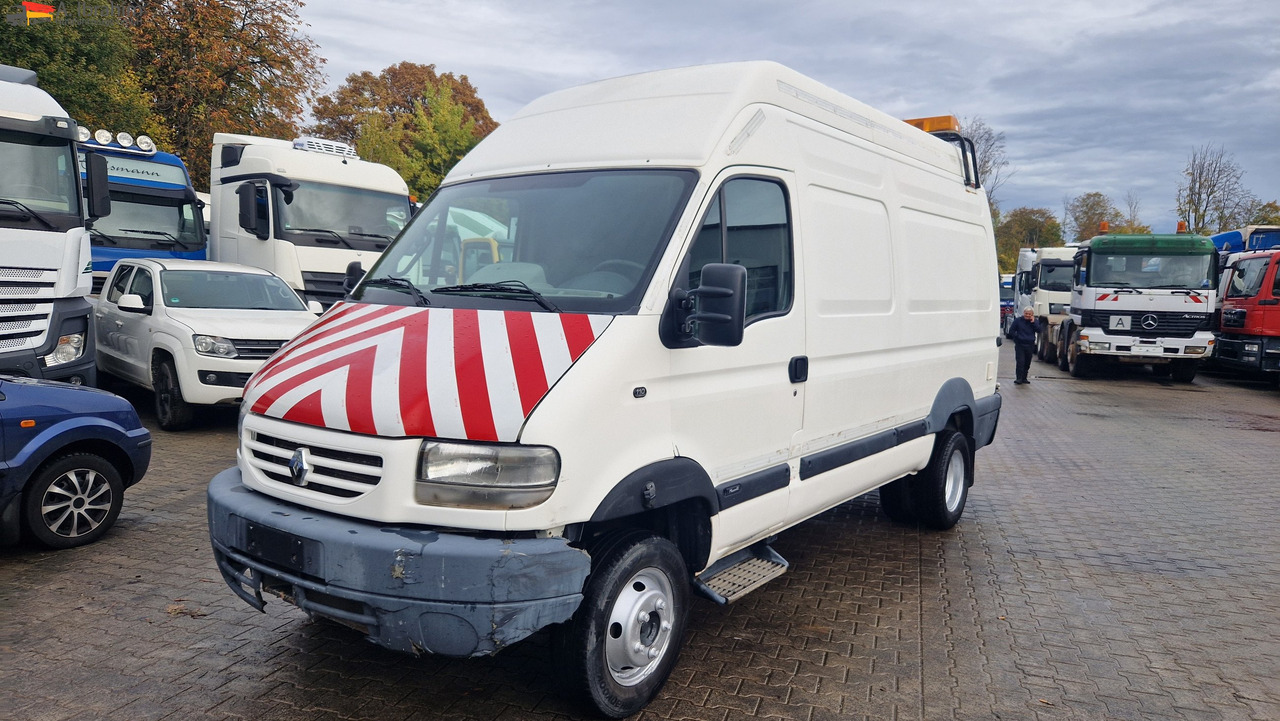 Renault 52AF, zwillingsbereift 2.8 nicht neu, aber läuft, - Furgón: foto 1 Renault 52AF, zwillingsbereift 2.8 nicht neu, aber läuft, - Furgón: foto 1