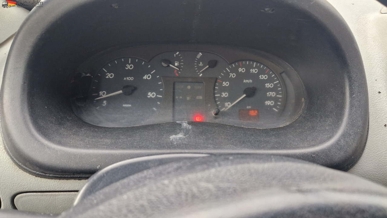 Renault 52AF, zwillingsbereift 2.8 nicht neu, aber läuft, - Furgón: foto 2 Renault 52AF, zwillingsbereift 2.8 nicht neu, aber läuft, - Furgón: foto 2