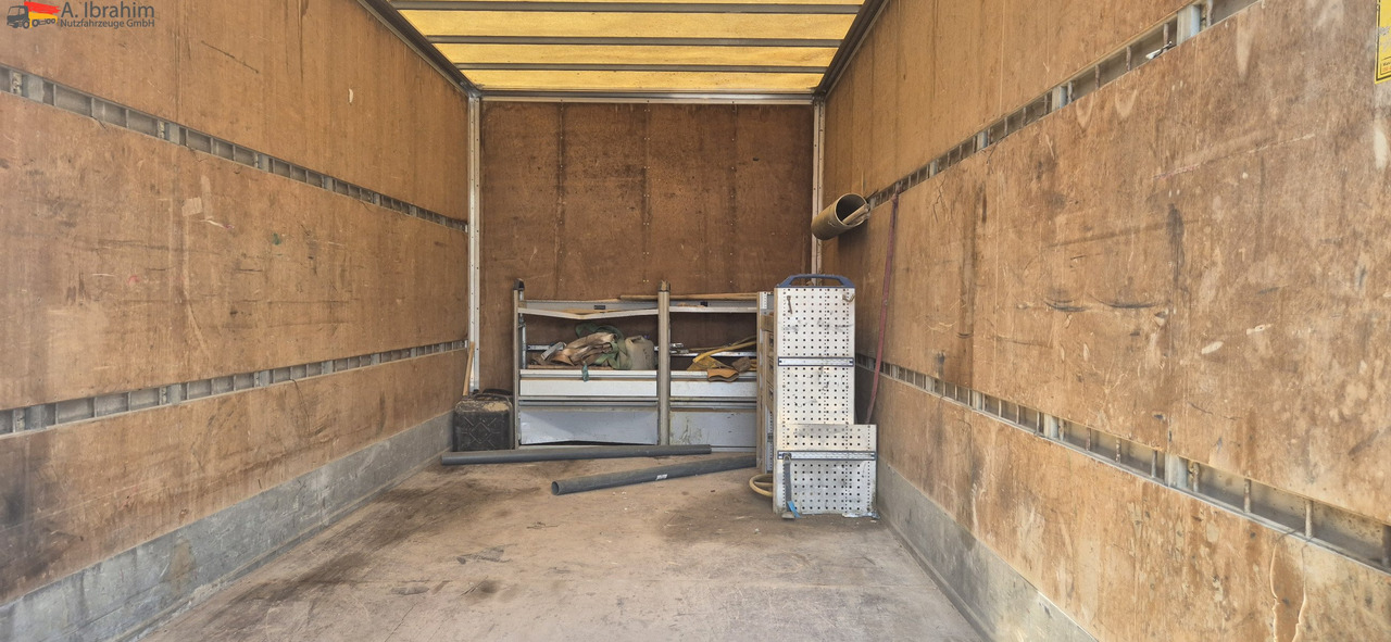 Renault Midlum 180 DCI Werkstattkoffer mit Treppe - Furgoneta caja cerrada: foto 5 Renault Midlum 180 DCI Werkstattkoffer mit Treppe - Furgoneta caja cerrada: foto 5