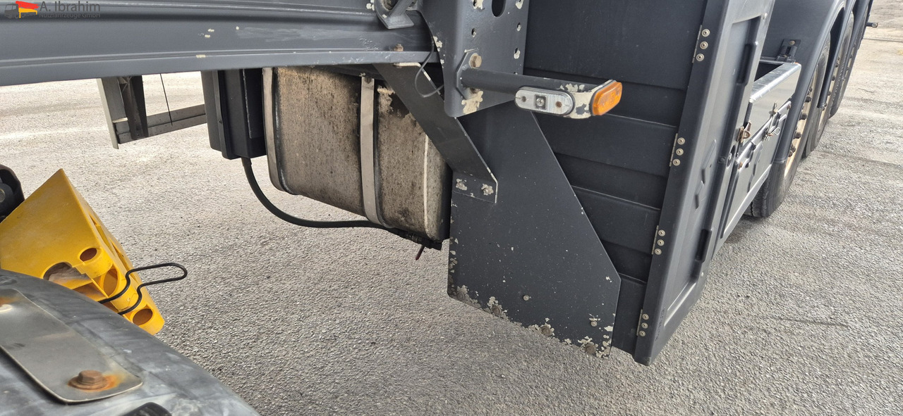 SPITZER SKL2745CAL leichter Anfahrschaden elektr. Pumpe - Semirremolque silo: foto 3 SPITZER SKL2745CAL leichter Anfahrschaden elektr. Pumpe - Semirremolque silo: foto 3