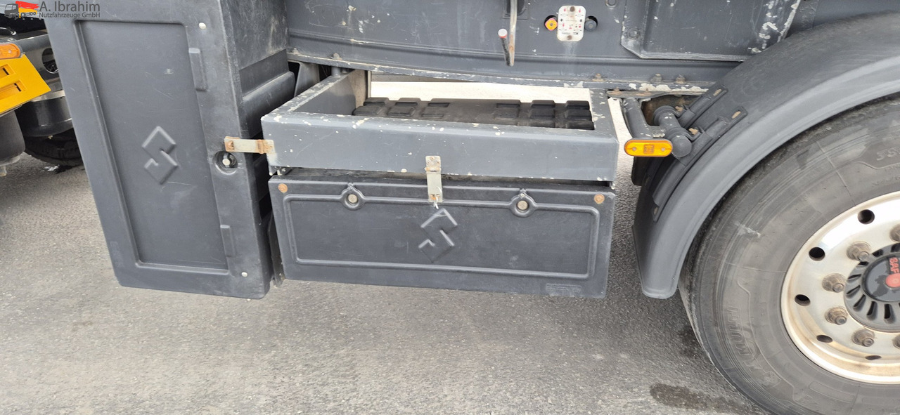 SPITZER SKL2745CAL leichter Anfahrschaden elektr. Pumpe - Semirremolque silo: foto 4 SPITZER SKL2745CAL leichter Anfahrschaden elektr. Pumpe - Semirremolque silo: foto 4