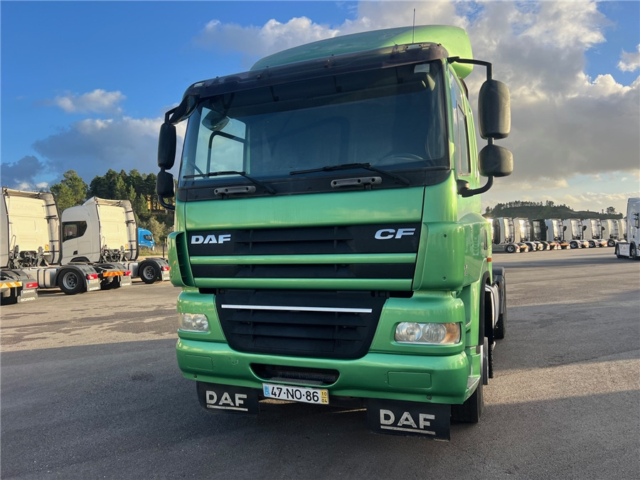 DAF CF85.410 manual gear - Cabeza tractora: foto 2 DAF CF85.410 manual gear - Cabeza tractora: foto 2