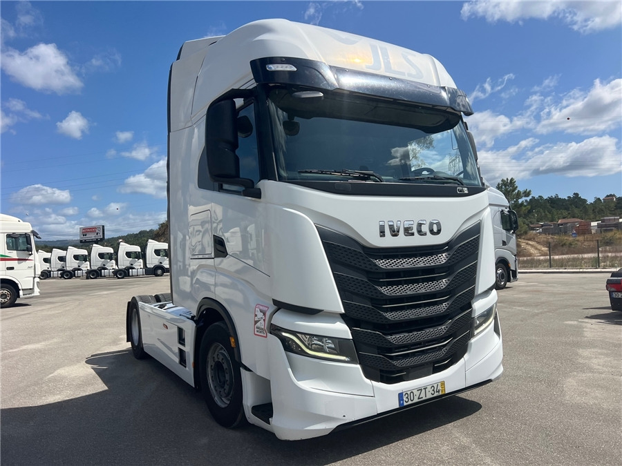 Iveco S-WAY 460 - Cabeza tractora: foto 3 Iveco S-WAY 460 - Cabeza tractora: foto 3