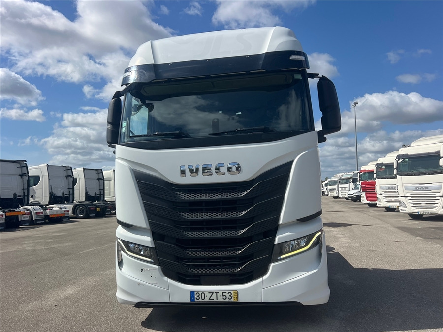 Iveco S-WAY 460 - Cabeza tractora: foto 2 Iveco S-WAY 460 - Cabeza tractora: foto 2