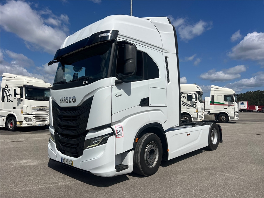 Iveco S-WAY 460 - Cabeza tractora: foto 1 Iveco S-WAY 460 - Cabeza tractora: foto 1