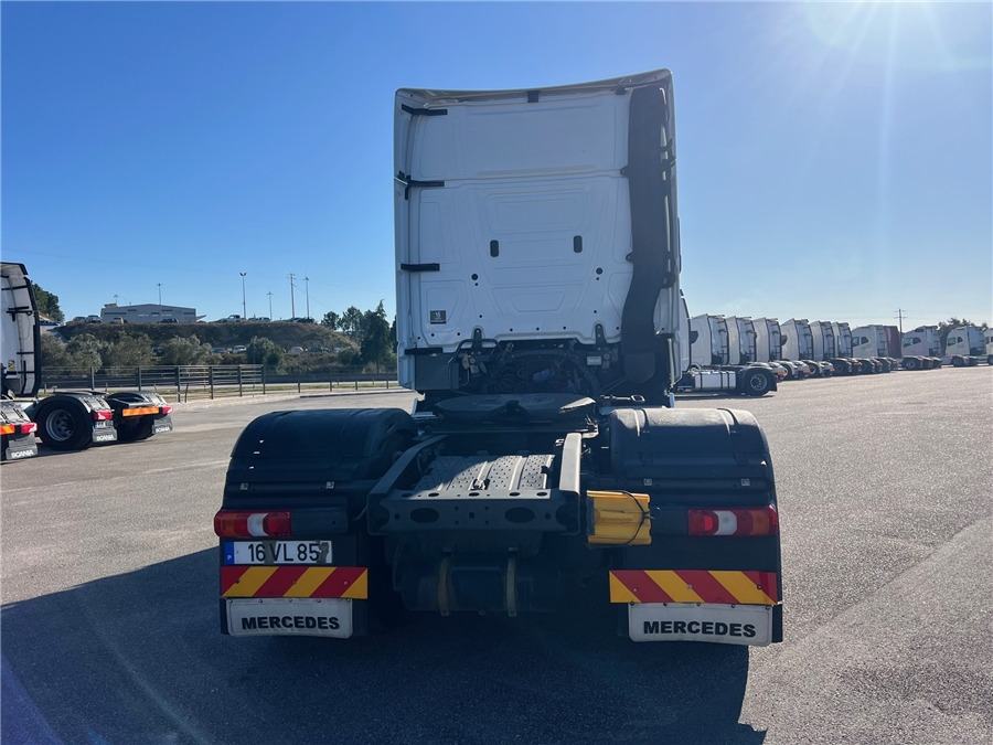 MERCEDES-BENZ 1863 AMG / RETARDER - Cabeza tractora: foto 5 MERCEDES-BENZ 1863 AMG / RETARDER - Cabeza tractora: foto 5