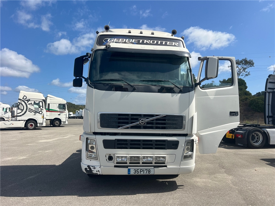 Volvo FH12-37 - Cabeza tractora: foto 3 Volvo FH12-37 - Cabeza tractora: foto 3