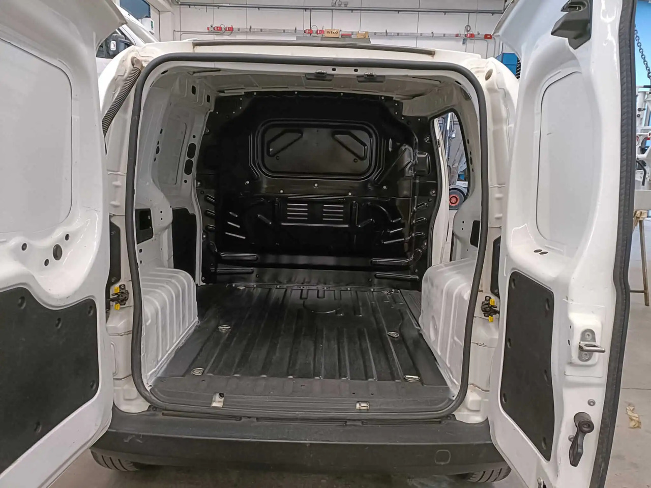 FIAT FIORINO SX - Furgón: foto 4 FIAT FIORINO SX - Furgón: foto 4