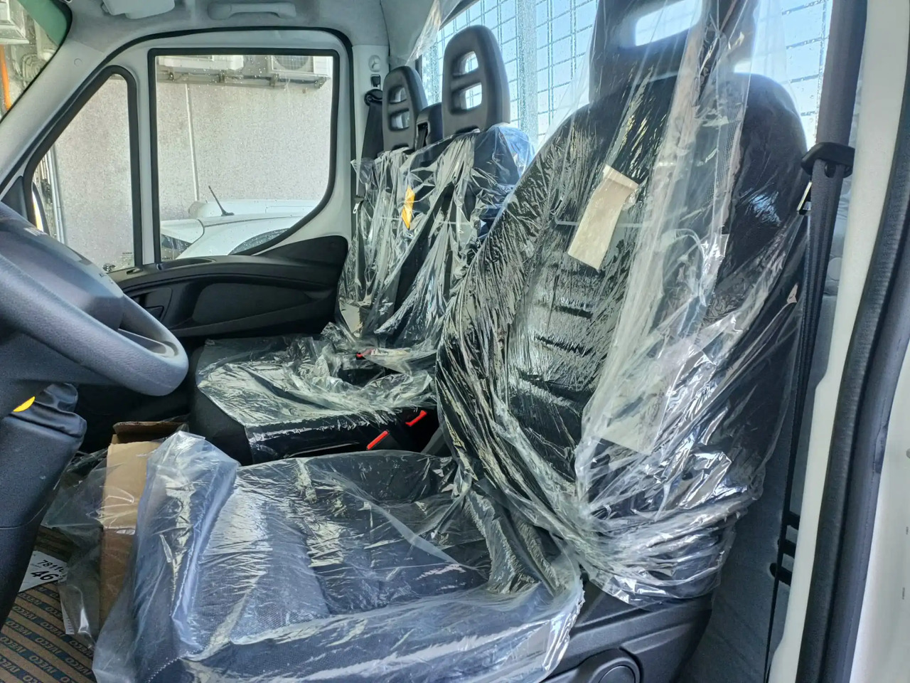 Leasing de  IVECO DAILY 35C16 NUOVO 3.0 cc MOD: 2025 RIBALTABILE IVECO DAILY 35C16 NUOVO 3.0 cc MOD: 2025 RIBALTABILE: foto 16