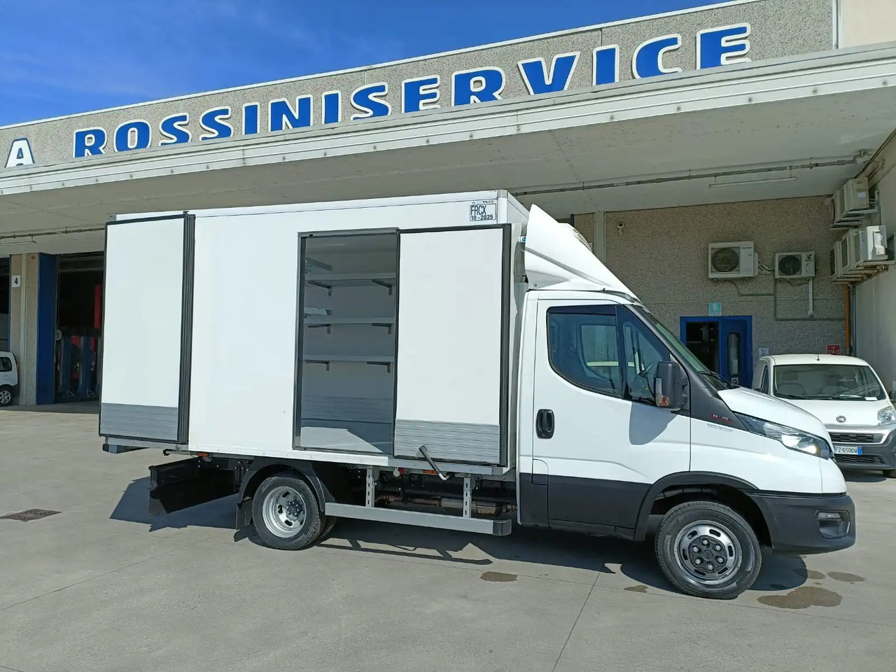 IVECO DAILY 35C18 FRCX 10/2025 - Furgoneta frigorifica: foto 3 IVECO DAILY 35C18 FRCX 10/2025 - Furgoneta frigorifica: foto 3