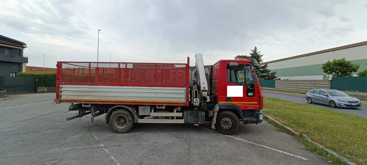 IVECO EUROCARGO 100E18 RIBALTABILE CON GRU - Camión volquete: foto 3 IVECO EUROCARGO 100E18 RIBALTABILE CON GRU - Camión volquete: foto 3