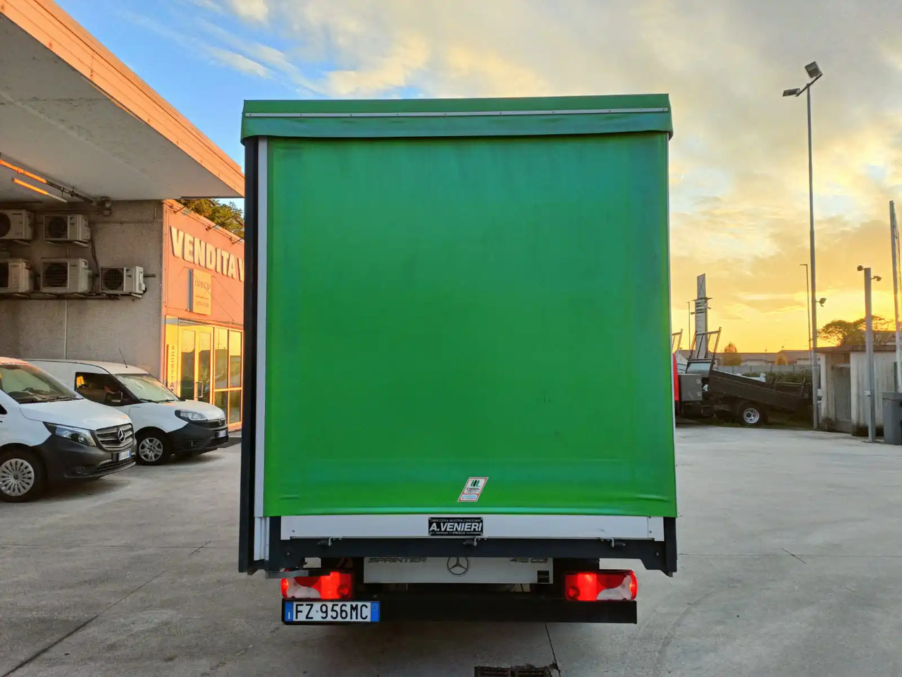 MERCEDES BENZ SPRINTER 416 160 CV - Furgoneta con lona: foto 3 MERCEDES BENZ SPRINTER 416 160 CV - Furgoneta con lona: foto 3