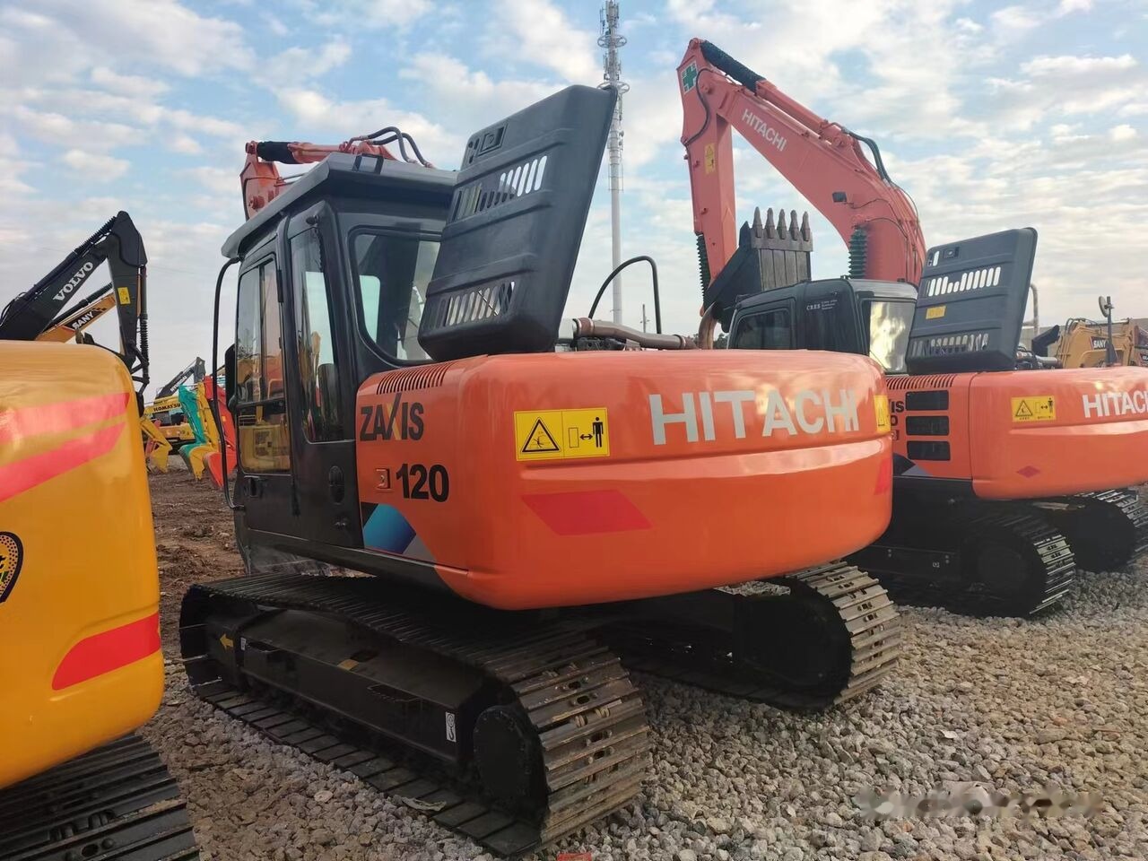 Hitachi ZX120 - Excavadora de cadenas: foto 2 Hitachi ZX120 - Excavadora de cadenas: foto 2