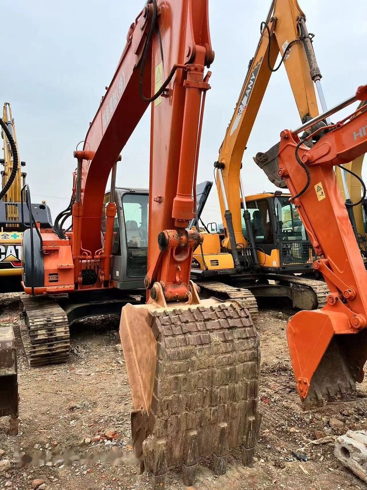 Hitachi ZX135 - Excavadora de cadenas: foto 5 Hitachi ZX135 - Excavadora de cadenas: foto 5