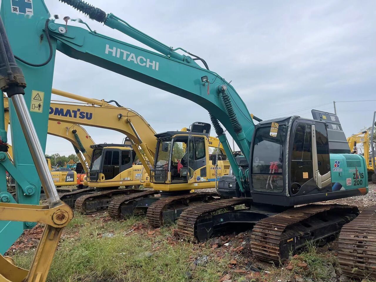 Hitachi ZX200-3 - Excavadora de cadenas: foto 4 Hitachi ZX200-3 - Excavadora de cadenas: foto 4