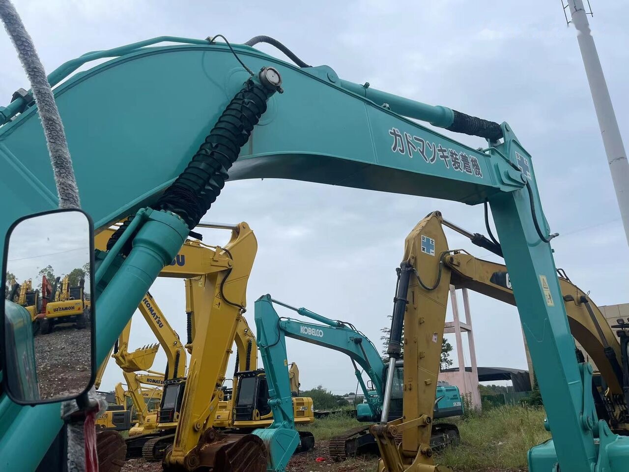 Hitachi ZX200-3 - Excavadora de cadenas: foto 1 Hitachi ZX200-3 - Excavadora de cadenas: foto 1