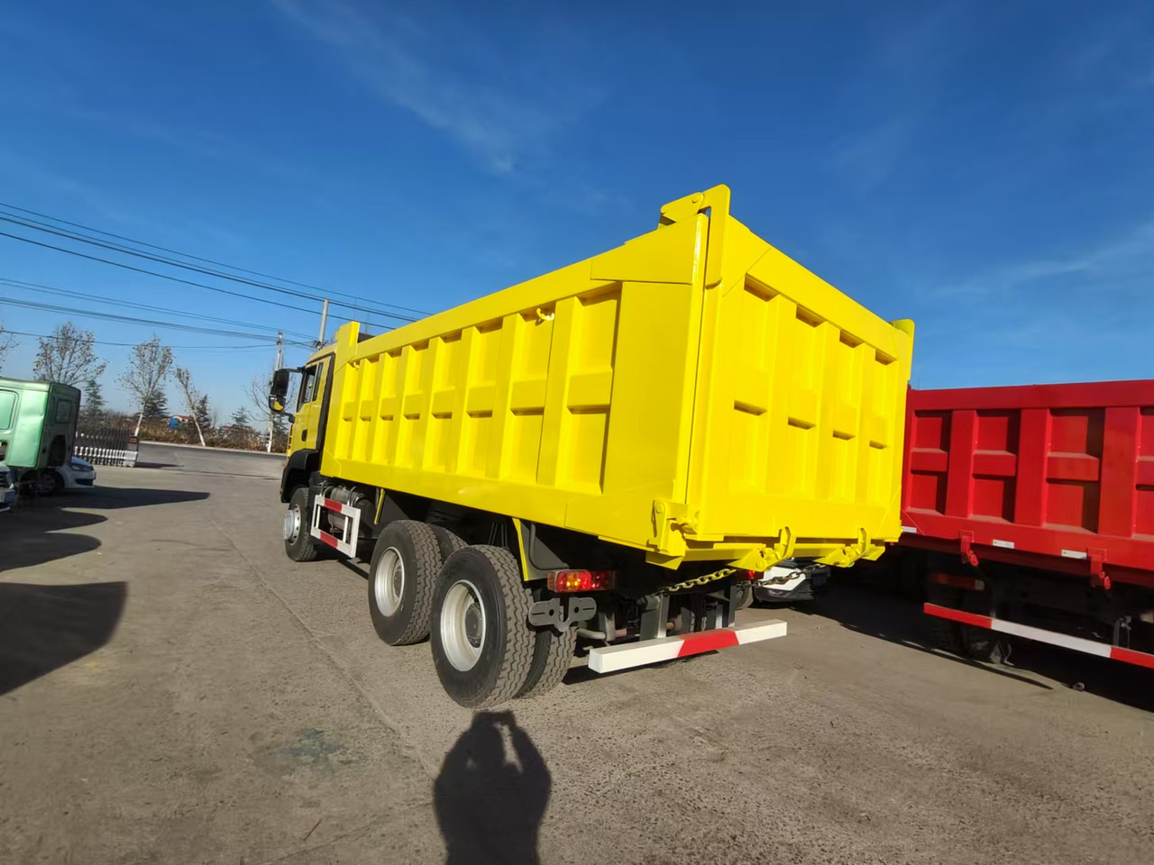 Howo HOWO T5G 6X4 Dump Truck - Camión volquete: foto 3 Howo HOWO T5G 6X4 Dump Truck - Camión volquete: foto 3