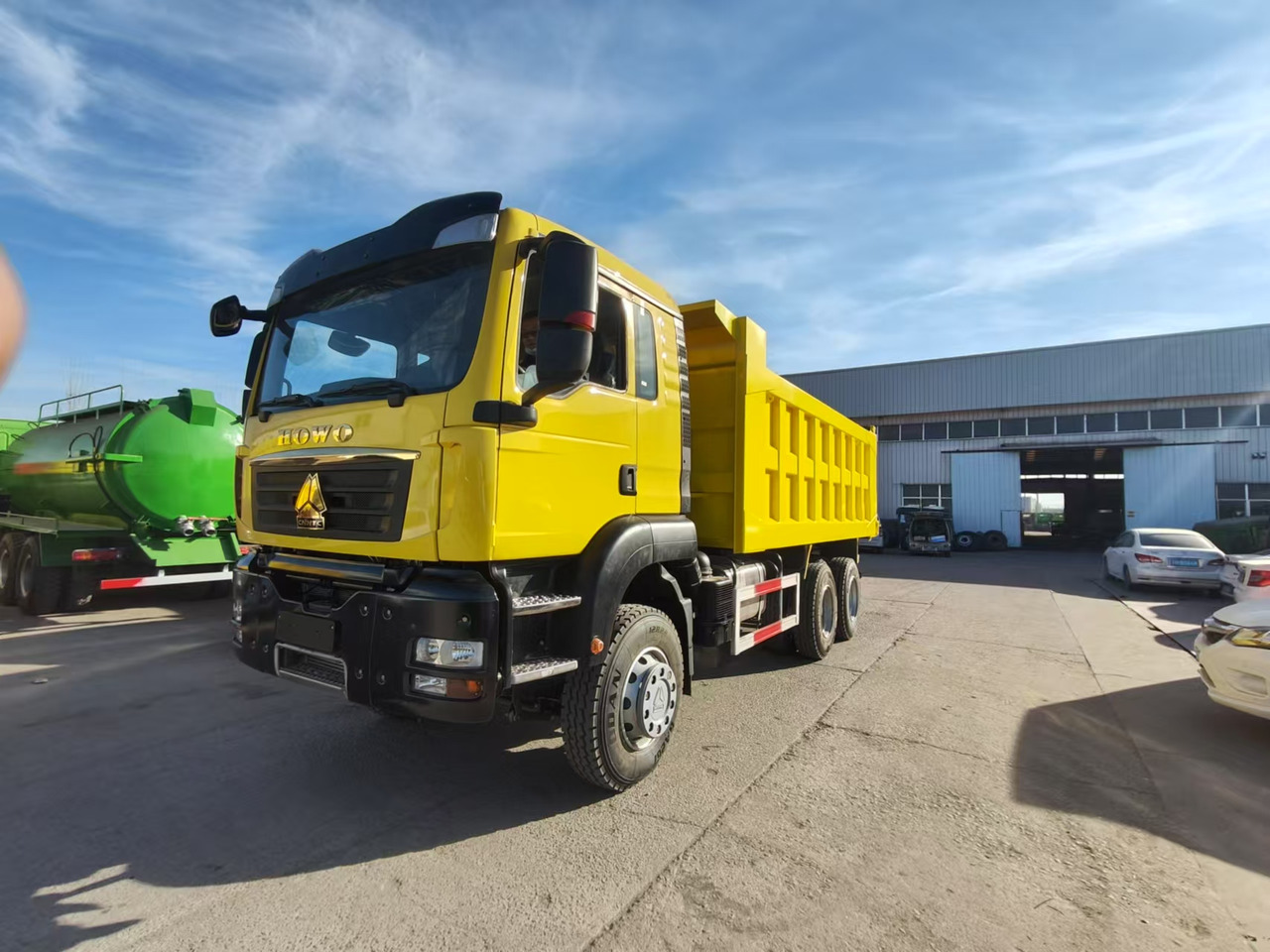 Howo HOWO T5G 6X4 Dump Truck - Camión volquete: foto 1 Howo HOWO T5G 6X4 Dump Truck - Camión volquete: foto 1