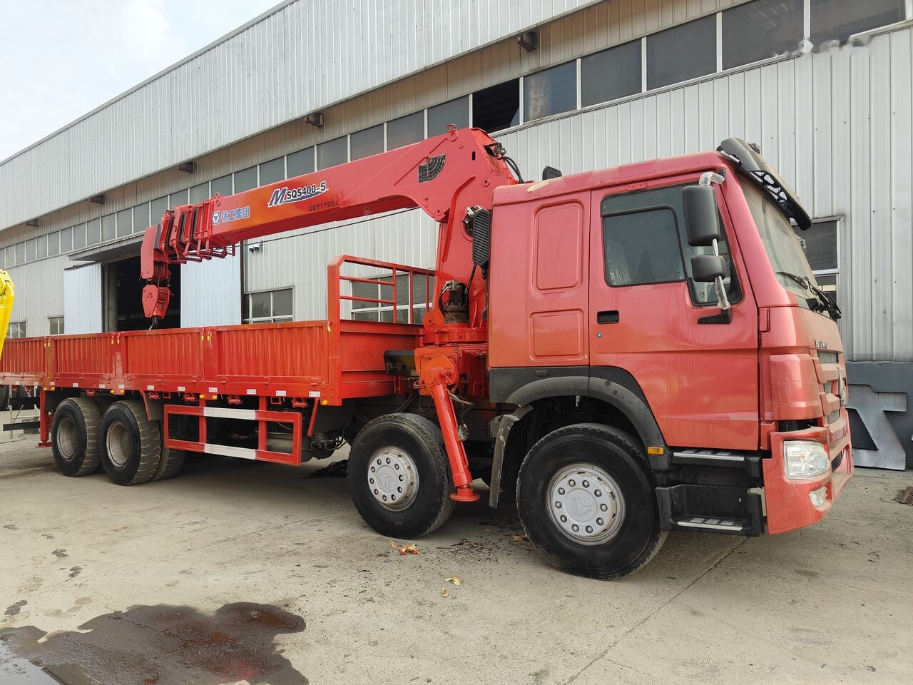 Howo Truck crane 16tons - Camión volquete: foto 1 Howo Truck crane 16tons - Camión volquete: foto 1