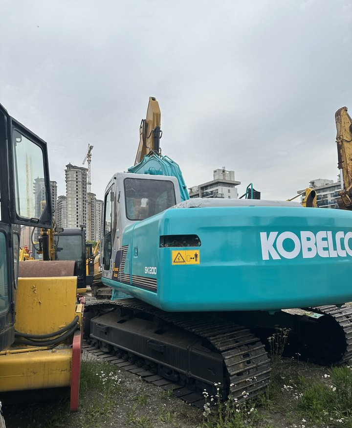 Kobelco SK200 - Excavadora de cadenas: foto 1 Kobelco SK200 - Excavadora de cadenas: foto 1
