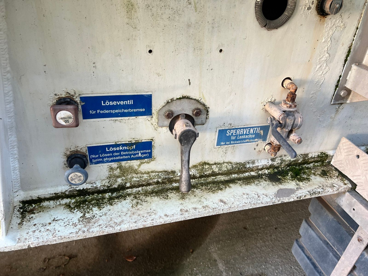 Feldbinder EUT 46,3 - Semirremolque silo: foto 2 Feldbinder EUT 46,3 - Semirremolque silo: foto 2