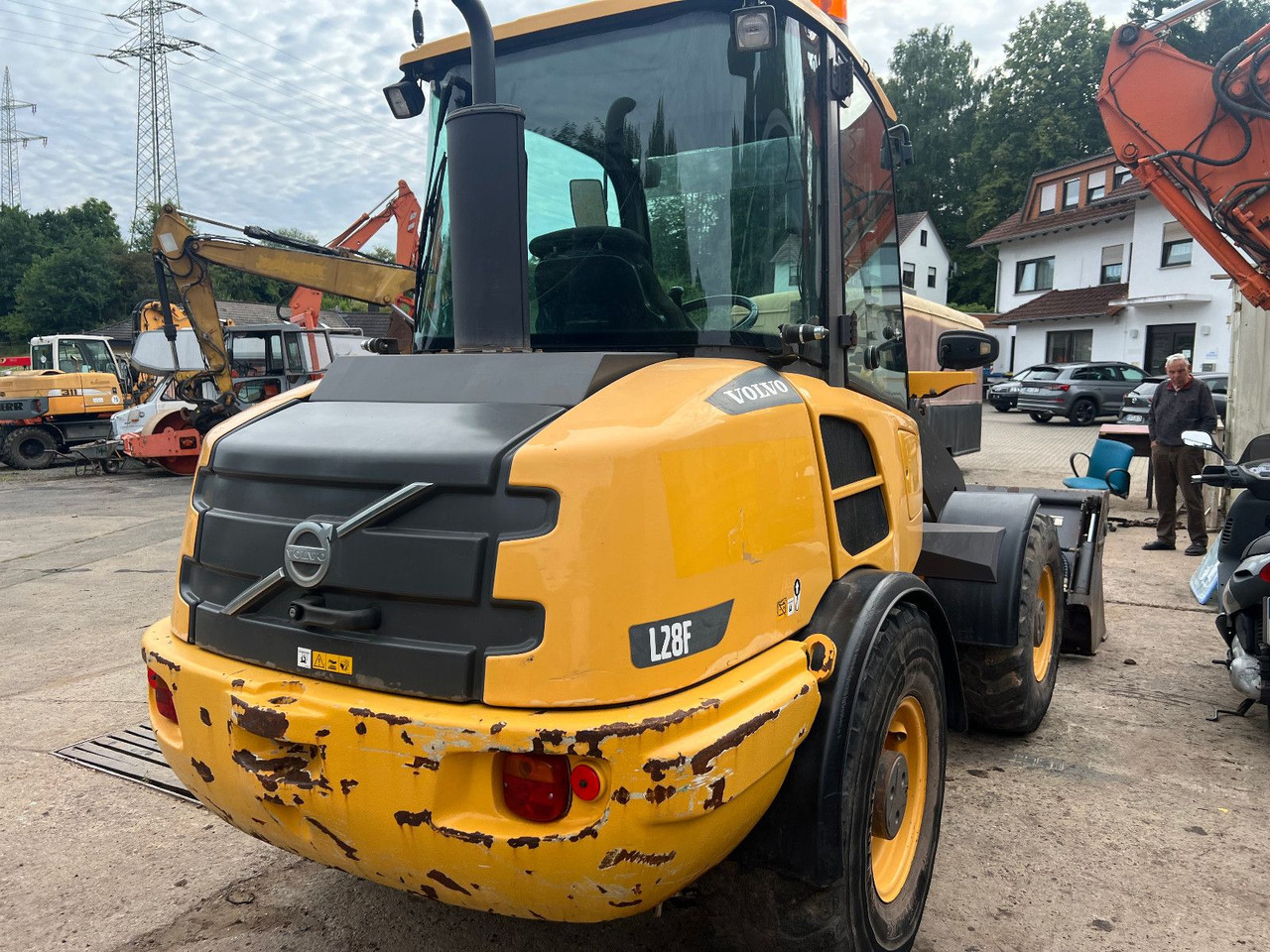Volvo L 28 F kein 30 oder 35 - Cargadora de ruedas: foto 2 Volvo L 28 F kein 30 oder 35 - Cargadora de ruedas: foto 2