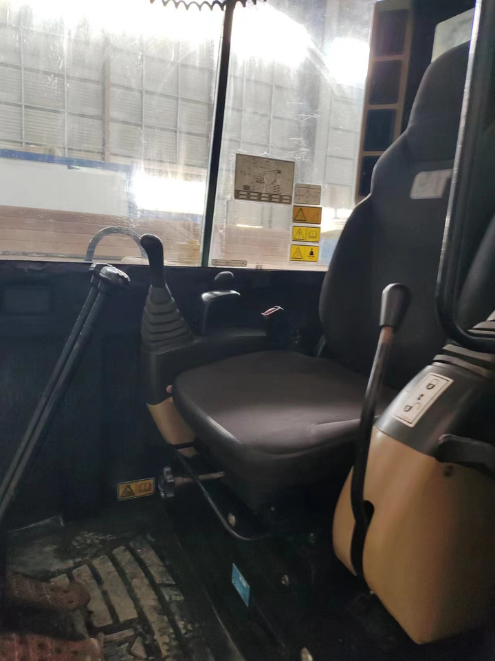 Miniexcavadora CATERPILLAR 306E2: foto 6