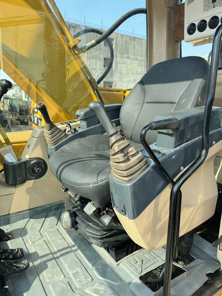 CATERPILLAR 320C - Excavadora de cadenas: foto 4 CATERPILLAR 320C - Excavadora de cadenas: foto 4
