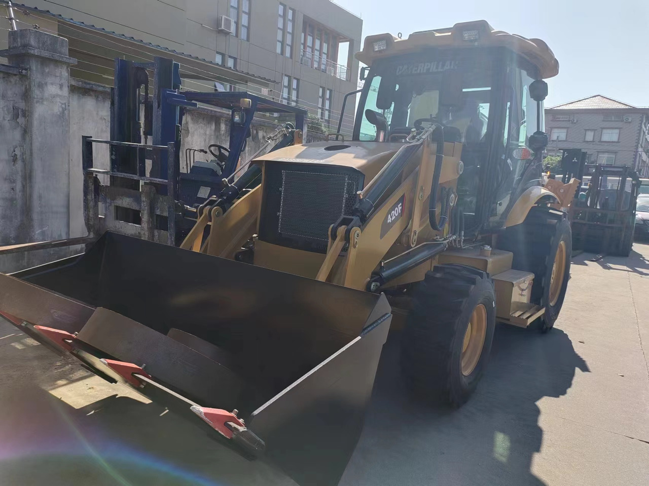 CATERPILLAR 420F - Retroexcavadora: foto 3 CATERPILLAR 420F - Retroexcavadora: foto 3