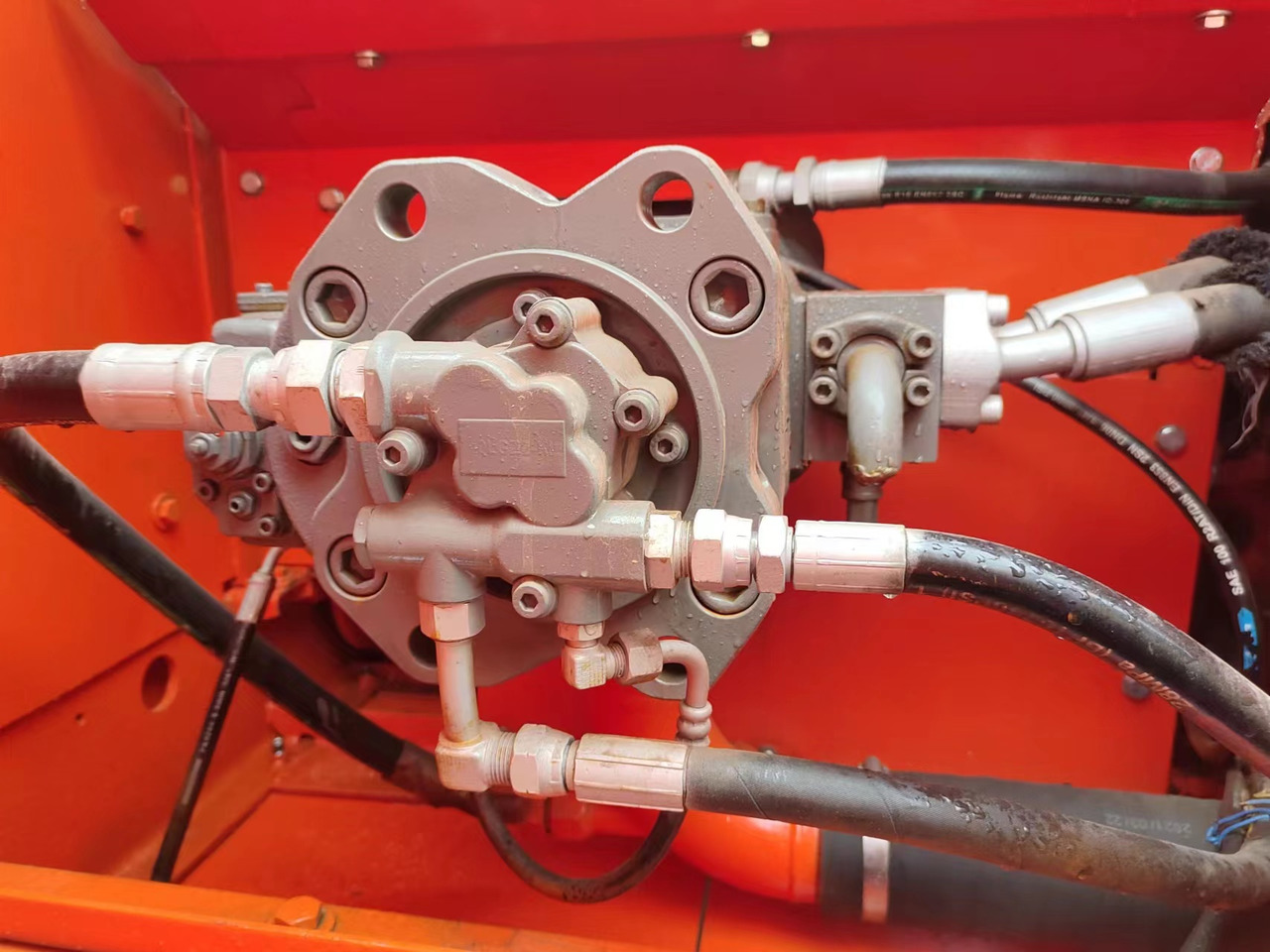 Excavadora de cadenas DOOSAN DX225LC: foto 7