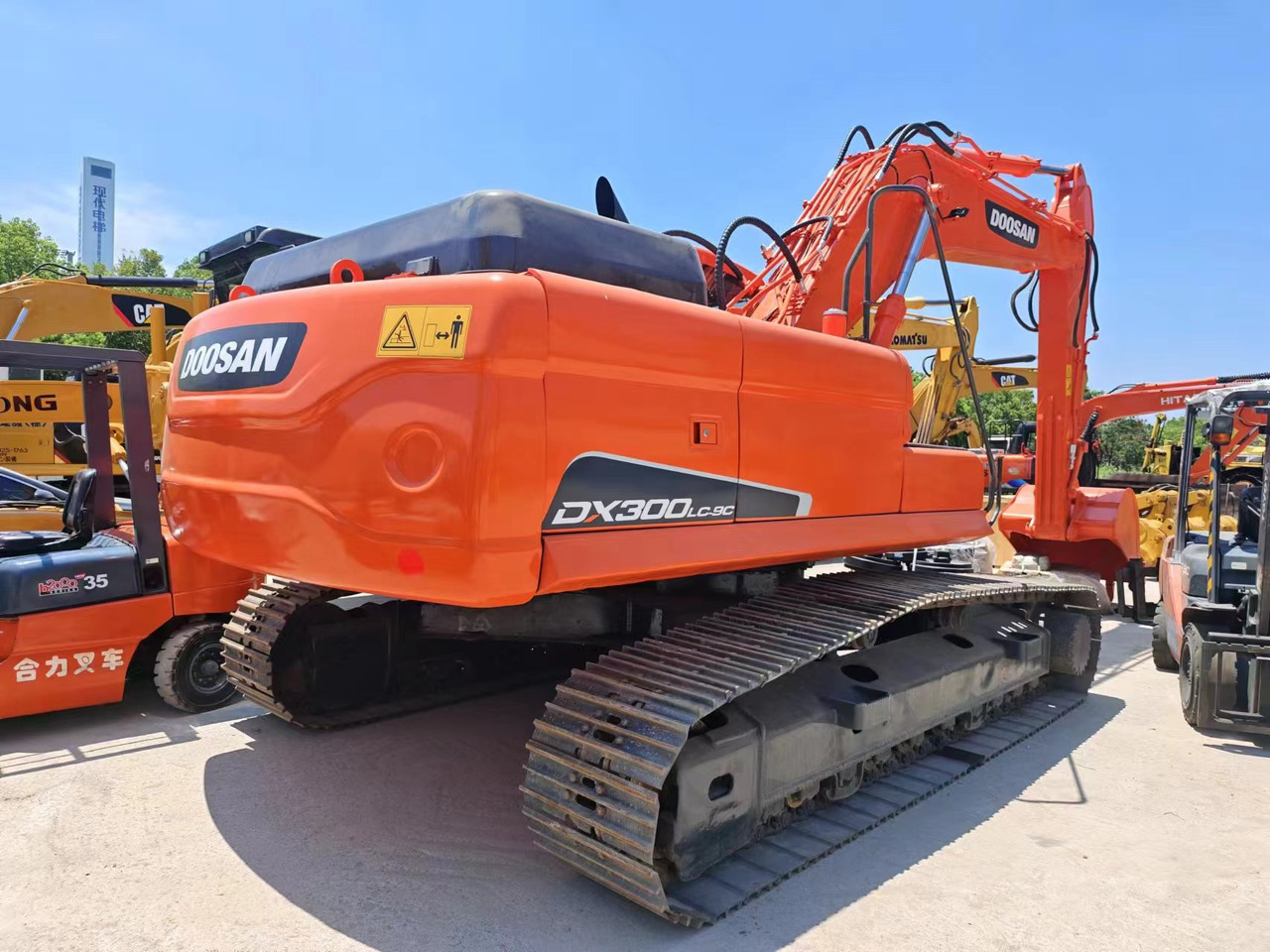 DOOSAN DX300LC-9C - Excavadora de cadenas: foto 3 DOOSAN DX300LC-9C - Excavadora de cadenas: foto 3