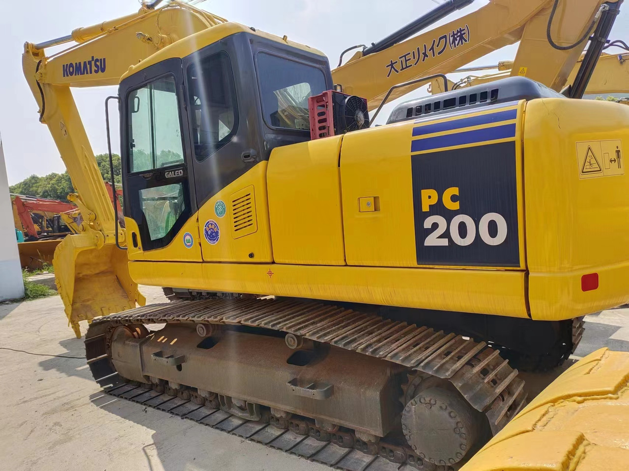 KOMATSU PC200-7 PC200 - Excavadora de cadenas: foto 1 KOMATSU PC200-7 PC200 - Excavadora de cadenas: foto 1