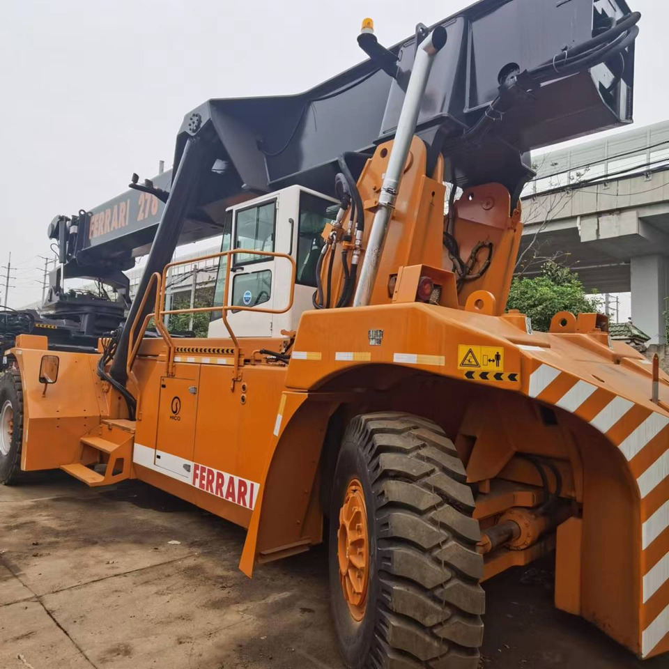 LIEBHERR 278 - Reach stacker: foto 2 LIEBHERR 278 - Reach stacker: foto 2