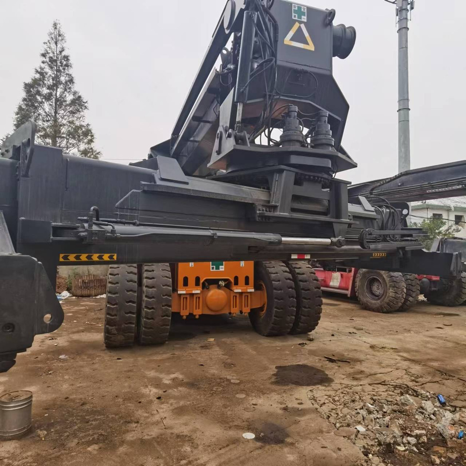 LIEBHERR 278 - Reach stacker: foto 3 LIEBHERR 278 - Reach stacker: foto 3
