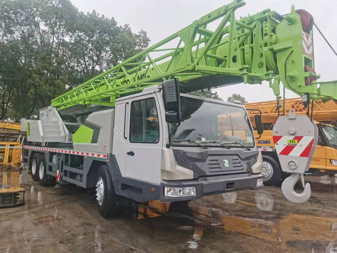 ZOOMLION ZTC251V - Autogrúa: foto 1 ZOOMLION ZTC251V - Autogrúa: foto 1