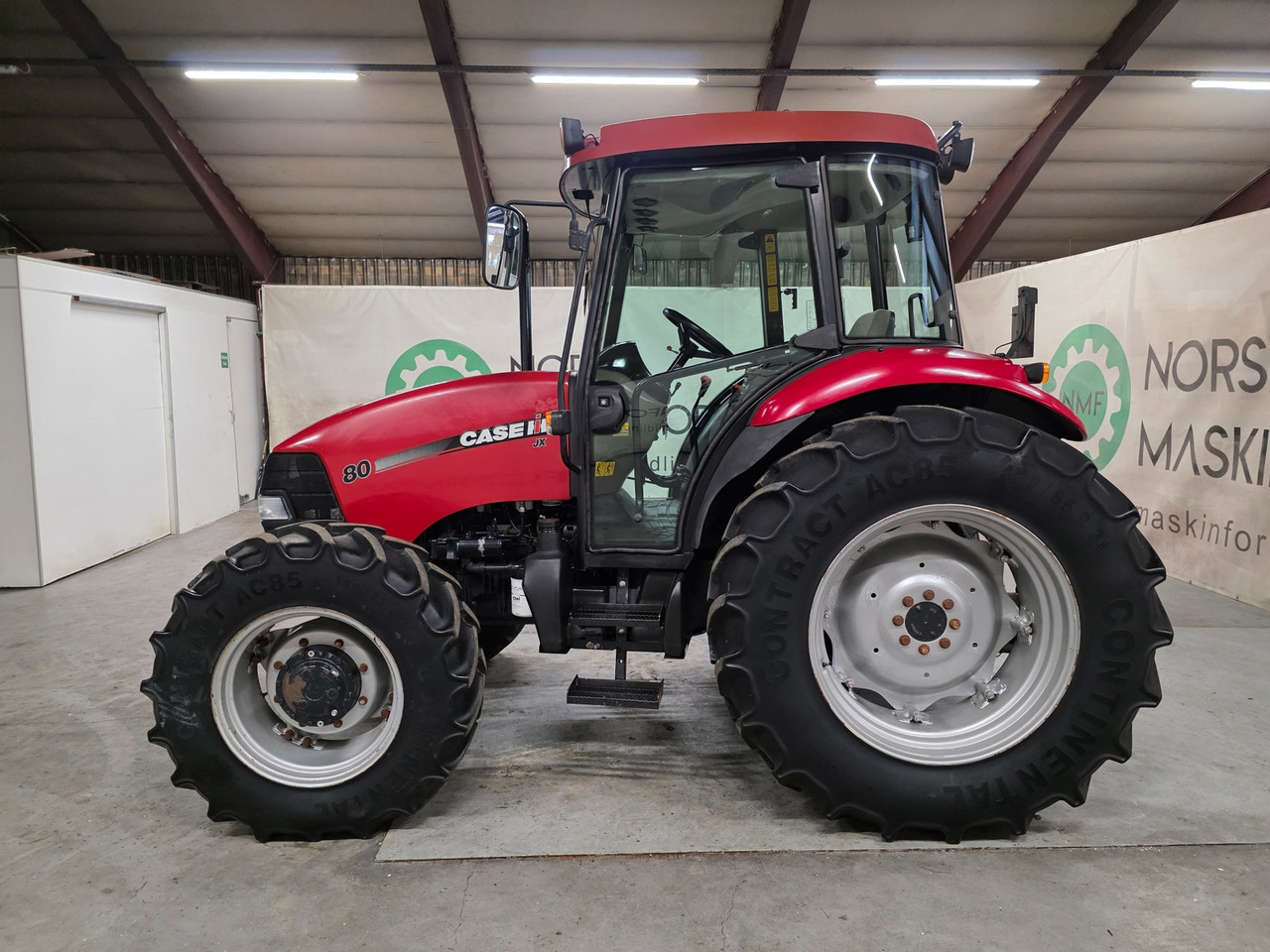 CASE IH JX80 - Tractor: foto 2 CASE IH JX80 - Tractor: foto 2