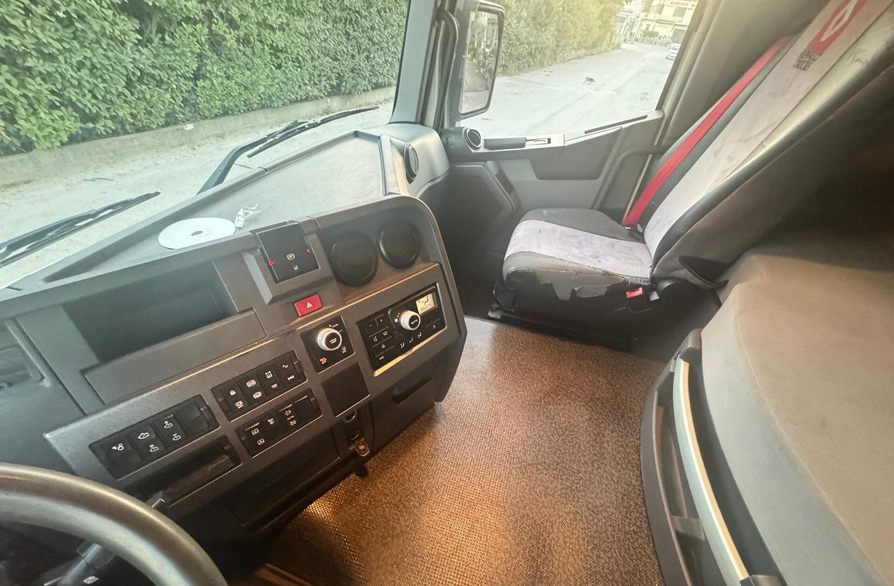 Trattore stradale Renault T480 - 2019 - Cabeza tractora: foto 5 Trattore stradale Renault T480 - 2019 - Cabeza tractora: foto 5