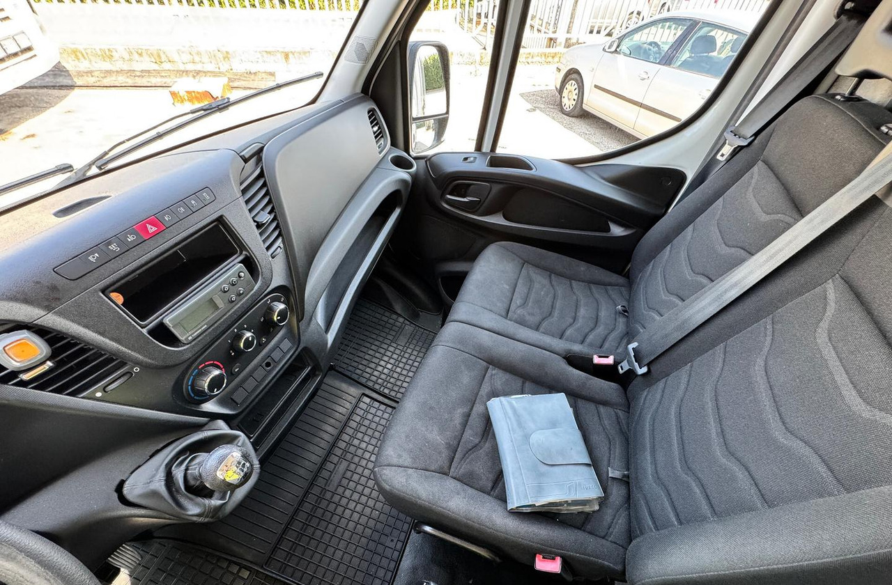 IVECO DAILY 35S15 - FRIGO FRC - PATENTE B - Furgoneta frigorifica: foto 5 IVECO DAILY 35S15 - FRIGO FRC - PATENTE B - Furgoneta frigorifica: foto 5