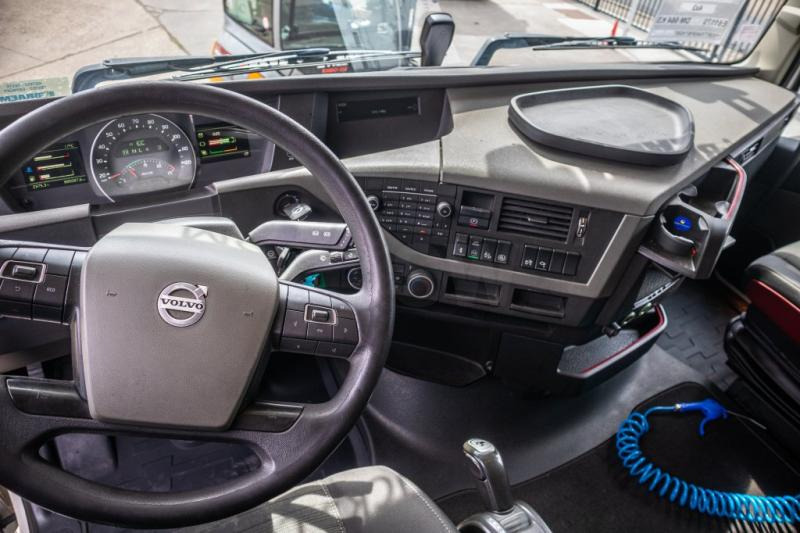 Foto del interior 2: Leasing de Volvo FH460+E6+Kiphydr. Volvo FH460+E6+Kiphydr. Foto del interior 2: Leasing de Volvo FH460+E6+Kiphydr. Volvo FH460+E6+Kiphydr.