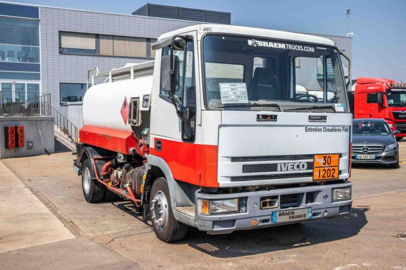 Iveco 85E15+ CITERNE 5000 L - Camión cisterna: foto 2 Iveco 85E15+ CITERNE 5000 L - Camión cisterna: foto 2