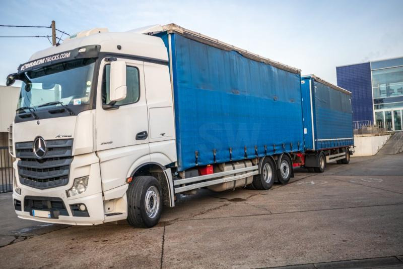 Mercedes ACTROS 2548-6x2+VOITH - Camión lona: foto 1 Mercedes ACTROS 2548-6x2+VOITH - Camión lona: foto 1