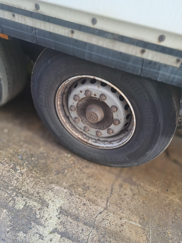 KRONE - Semirremolque caja cerrada: foto 4 KRONE - Semirremolque caja cerrada: foto 4