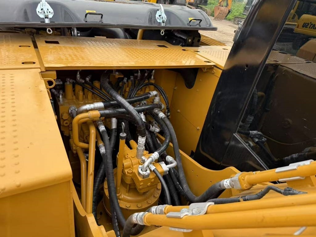 CAT 320D2  - Excavadora de cadenas: foto 2 CAT 320D2  - Excavadora de cadenas: foto 2