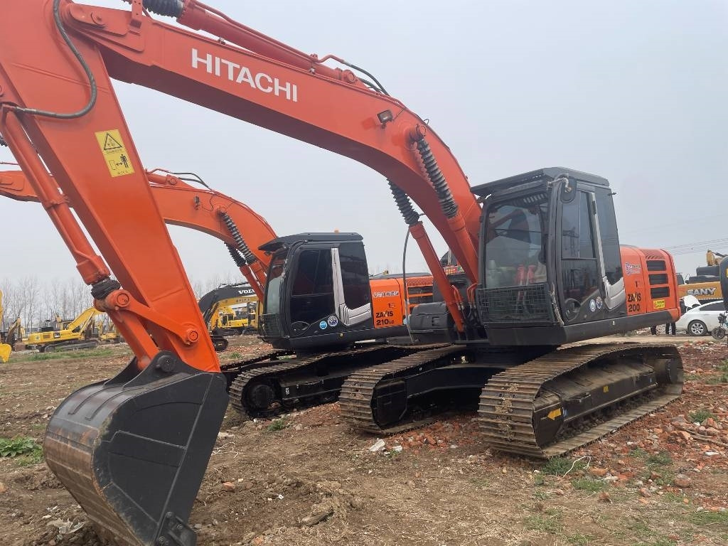 Excavadora de cadenas Hitachi ZX 200: foto 7