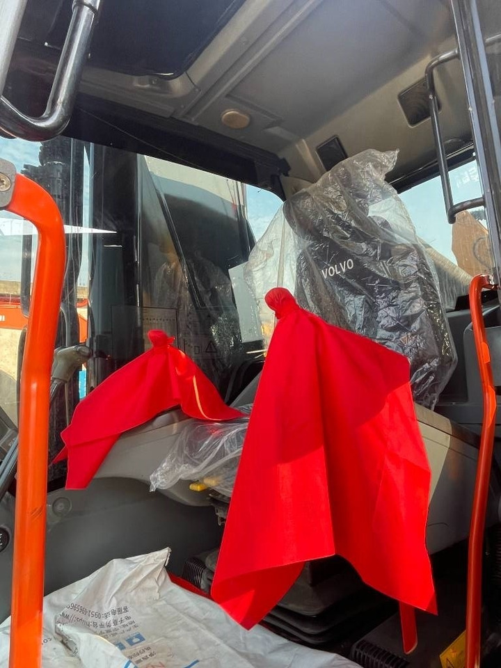 Volvo EC 380 D L - Excavadora de cadenas: foto 4 Volvo EC 380 D L - Excavadora de cadenas: foto 4