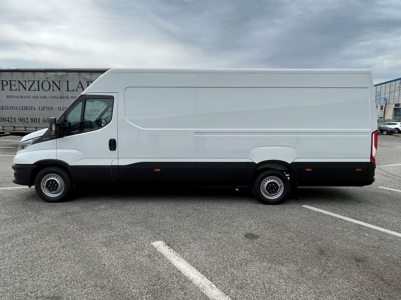 Iveco DAILY VAN, 2,3D 156k, 35S16 V - Furgón: foto 3 Iveco DAILY VAN, 2,3D 156k, 35S16 V - Furgón: foto 3