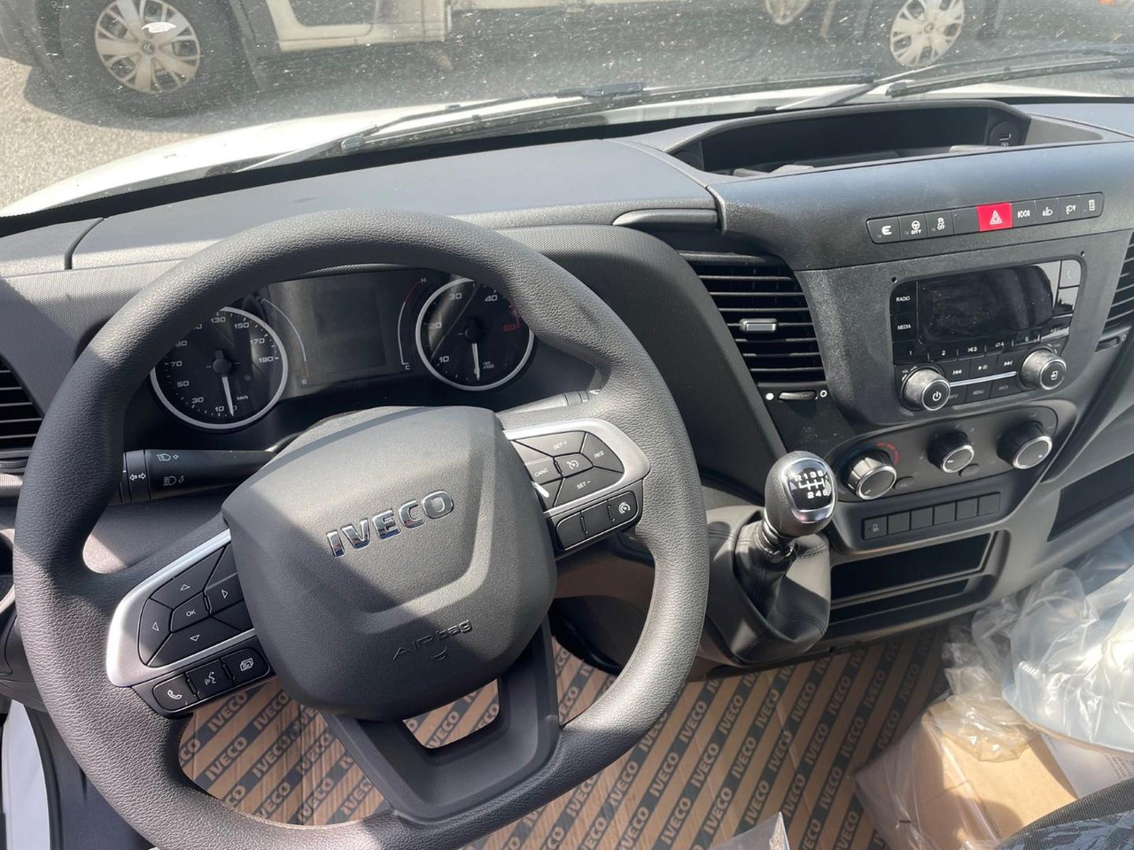 Iveco DAILY VAN, 3.0 D 176k, 35S18H V Evolution H3 - Furgón: foto 3 Iveco DAILY VAN, 3.0 D 176k, 35S18H V Evolution H3 - Furgón: foto 3