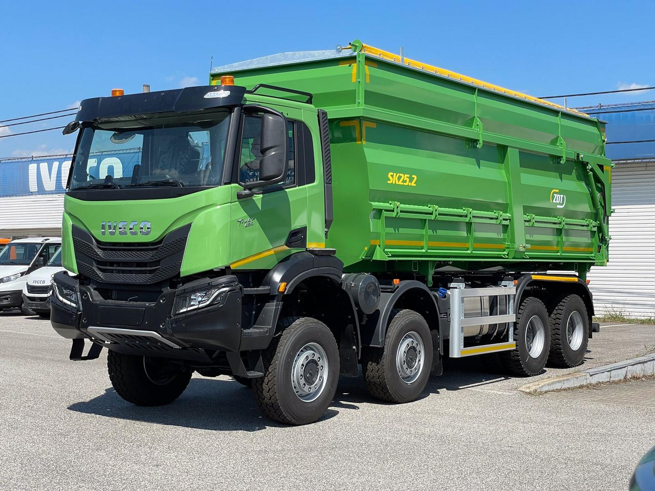 Iveco T-WAY, CURSOR 13 EURO VI, AD410T45W - Camión volquete: foto 1 Iveco T-WAY, CURSOR 13 EURO VI, AD410T45W - Camión volquete: foto 1