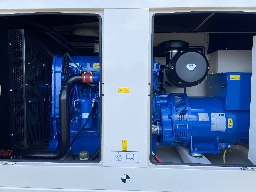 FG Wilson P550-3 - 550 kVA Genset - DPX-16020 - Generador industriale: foto 4 FG Wilson P550-3 - 550 kVA Genset - DPX-16020 - Generador industriale: foto 4